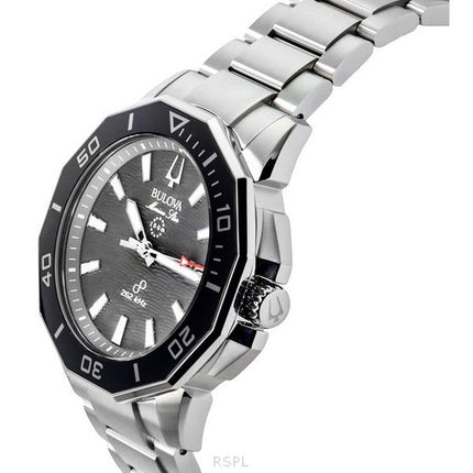 Bulova Marine Star ruostumattomasta teräksestä valmistettu musta kellotaulu Precisionist Quartz Diver&#39,s 96B434 200M miesten