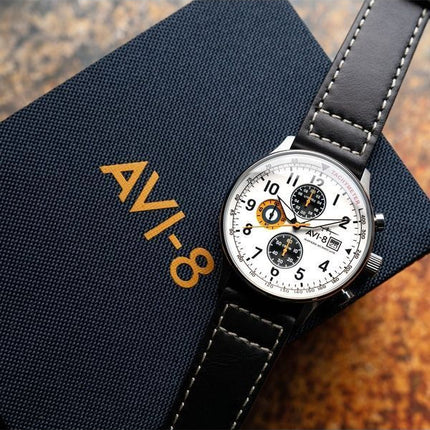 AVI-8 Hawker Hurricane Classic Chronograph Imperial War Museums Edition White Dial Quartz AV-4011-1E Miesten kello