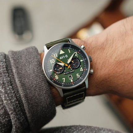 AVI-8 Hawker Hurricane Carey Dual Time Merville Green Dial Quartz AV-4088-02 Miesten kello